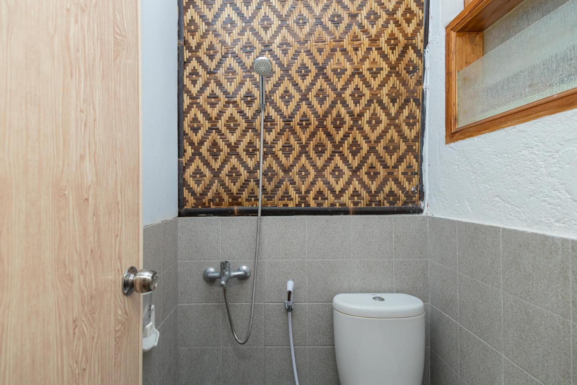 מאלאנג Reddoorz Syariah At Wisma Djokorio Poncokusumo מראה חיצוני תמונה